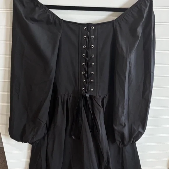 Elegant Black Long Sleeve Dress - Picture 6 of 6